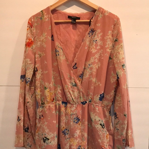 FLORAL ROMPER 😍 - Picture 3 of 8